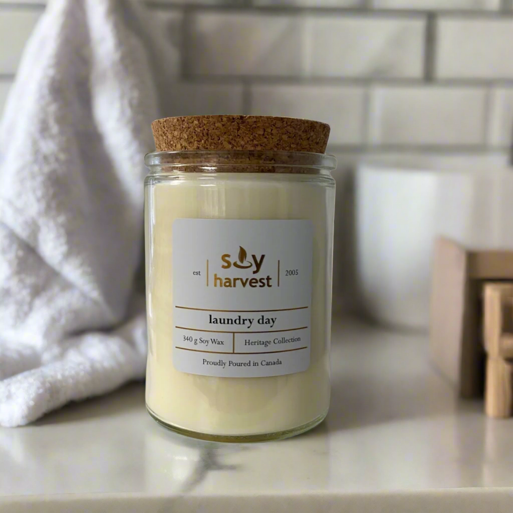white candle laundry day scent with cork lid